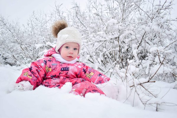 How to Combine a Plunging V-Neck Blouse with a Business Suit for Professionalism?